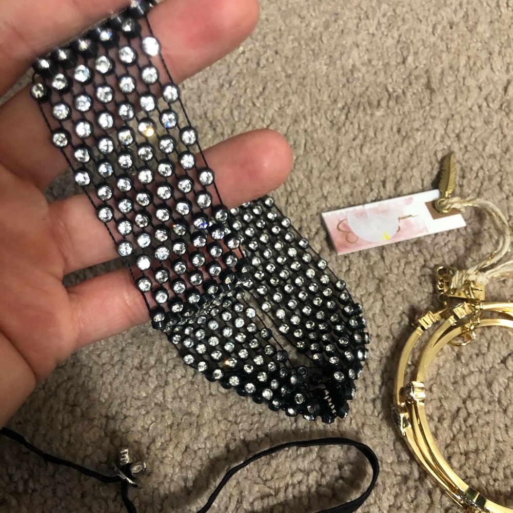 Jewelry - Picture 4 of 7